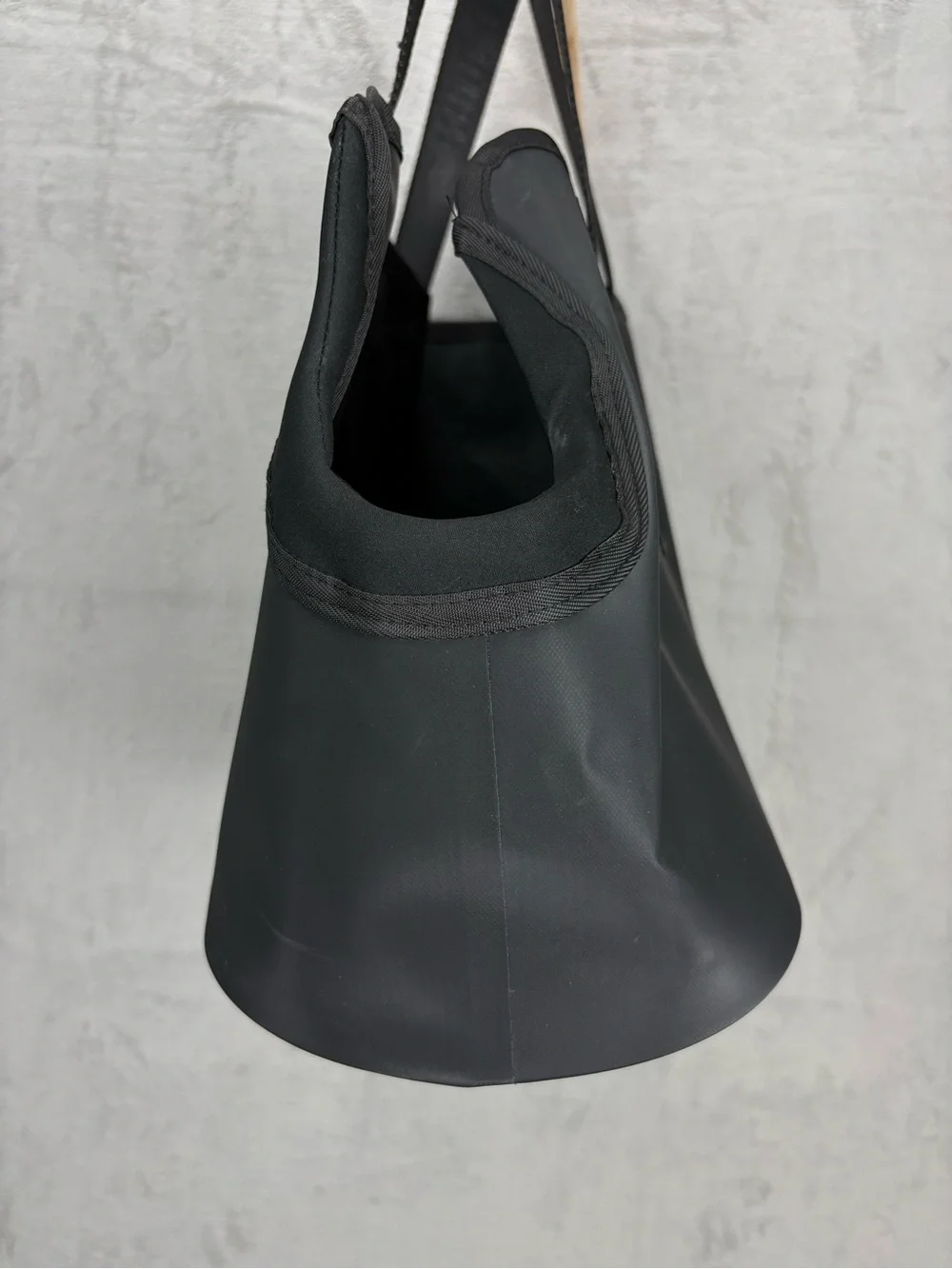 Reddy Black Sherpa Lined Pet Carrier Tote